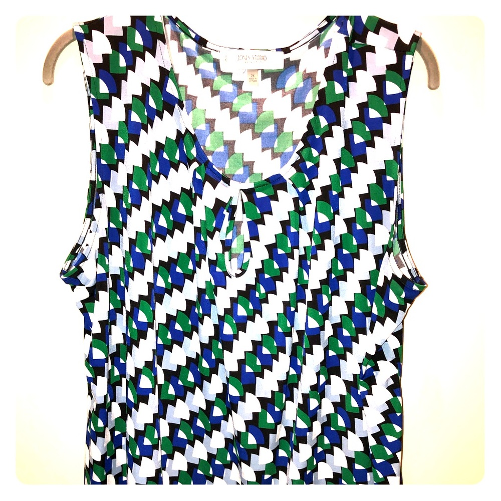 Sleeveless blouse